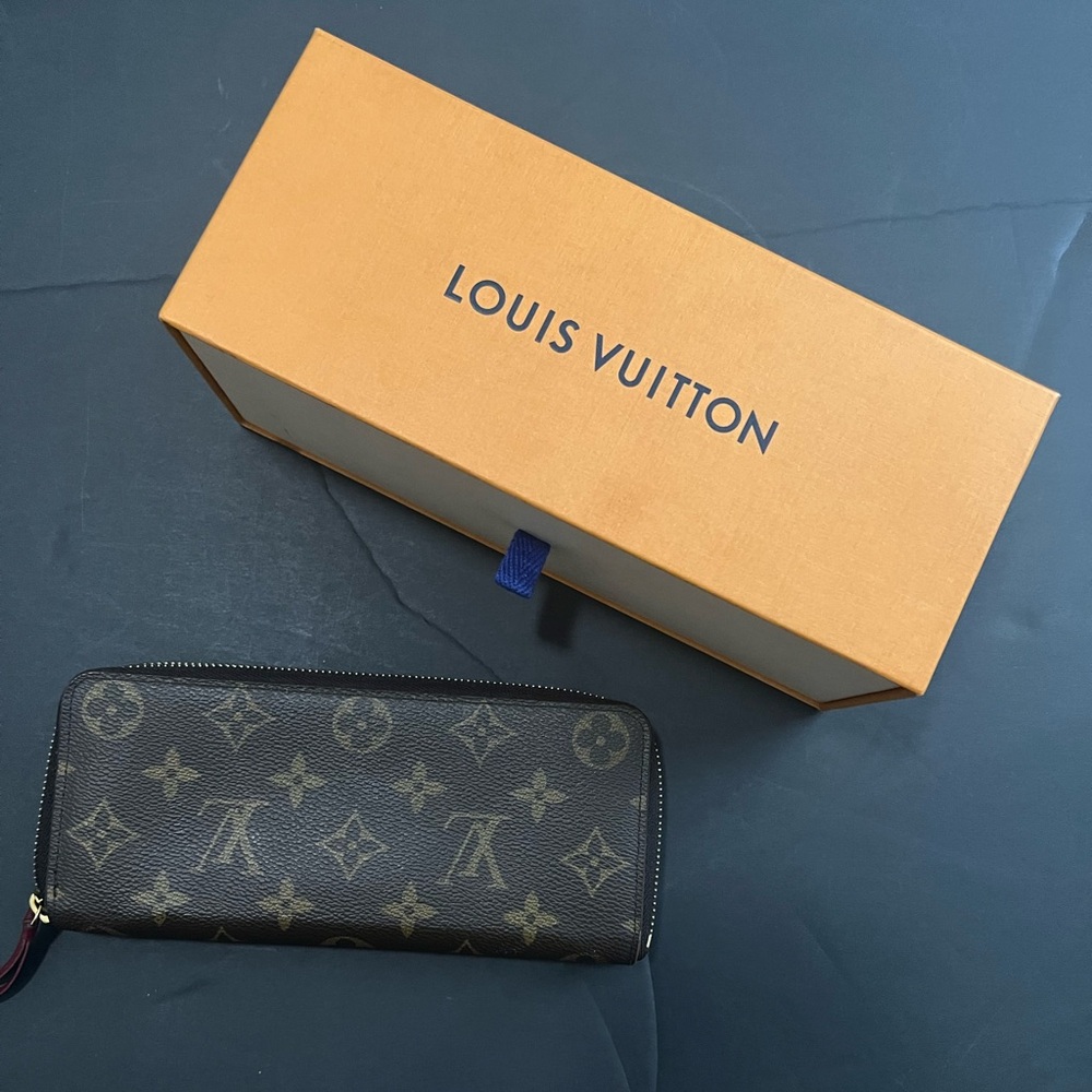 Clémence Fuchsia Wallet